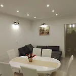 Trubi 2 Apartment Vodice