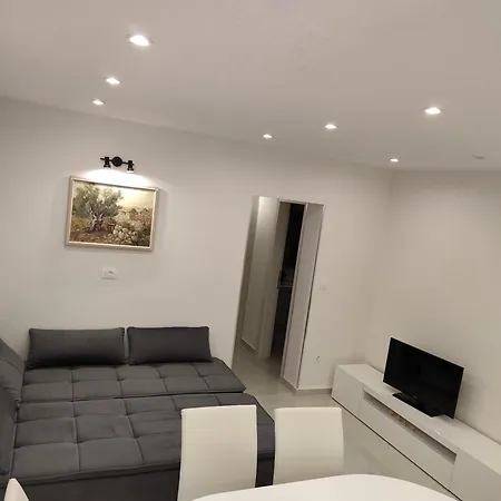 Trubi 2 Apartment *