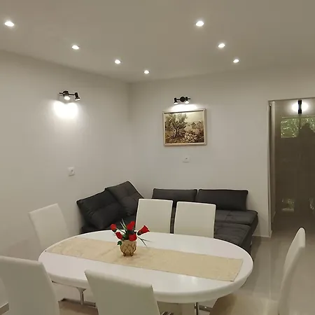 Trubi 2 Appartement Vodice